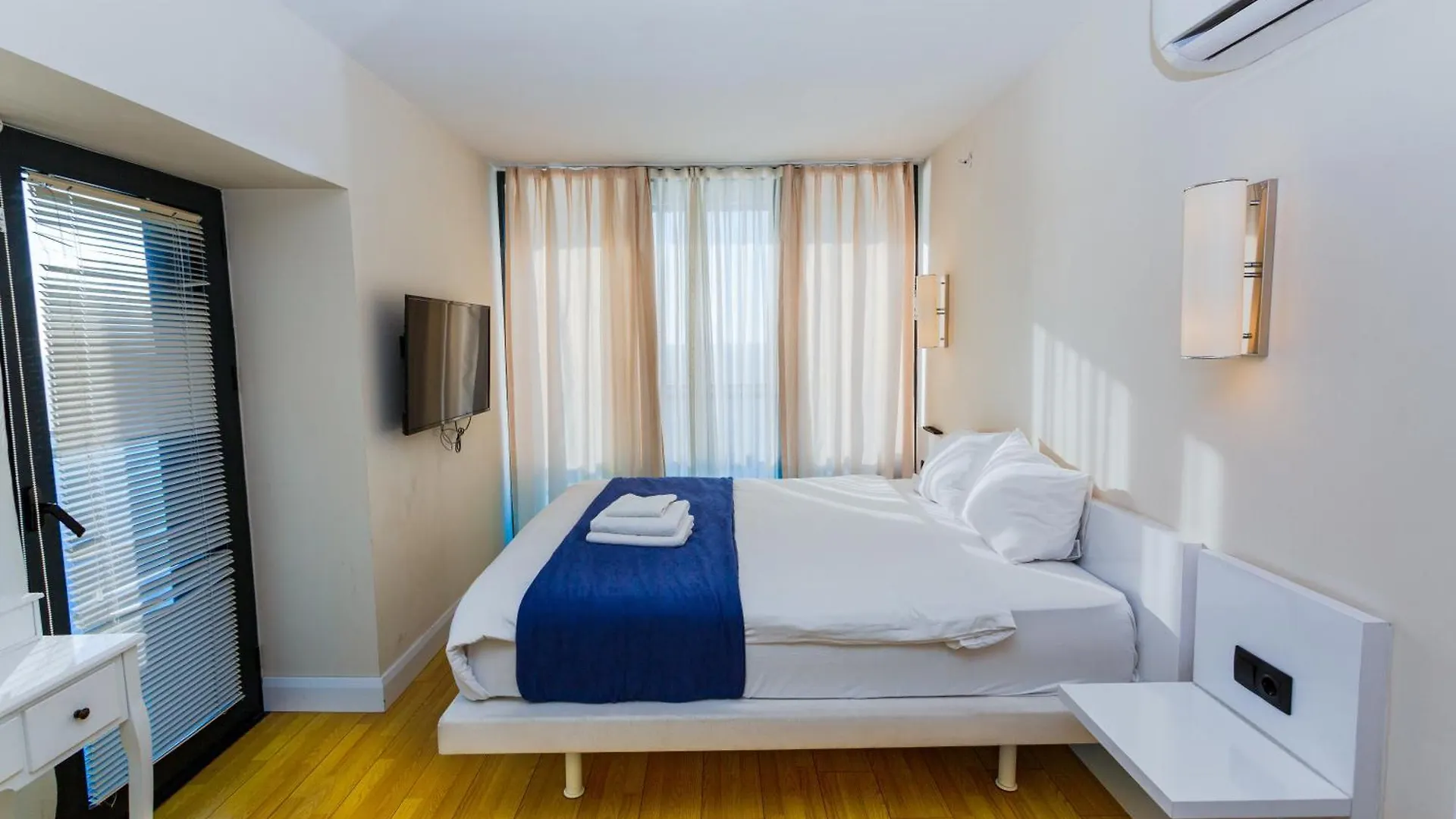 ***** Hotel Downtown Centre In Batumi Aparthotel Orbi City Georgia